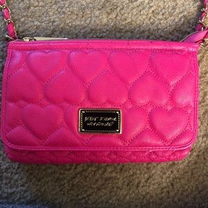 Crossbody pink Betsy Johnson purse